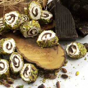 Sarma Sultan Çikolatalı Dışı Toz Antep Fıstık Kaplı Lokum
